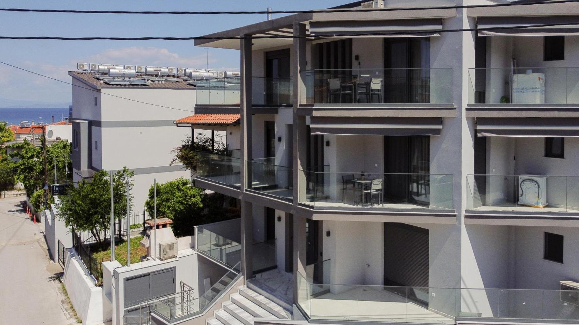 Avgerinos Apartments โปไลโครโน ภายนอก รูปภาพ