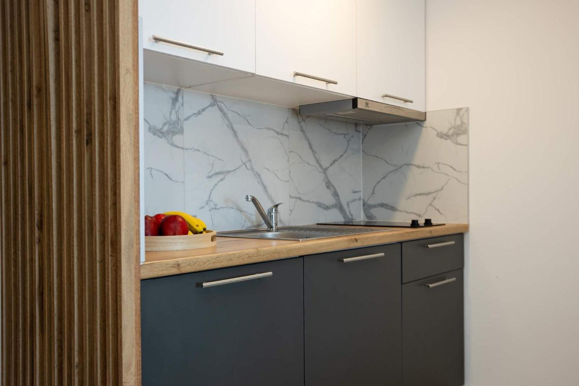 Avgerinos Apartments โปไลโครโน ภายนอก รูปภาพ