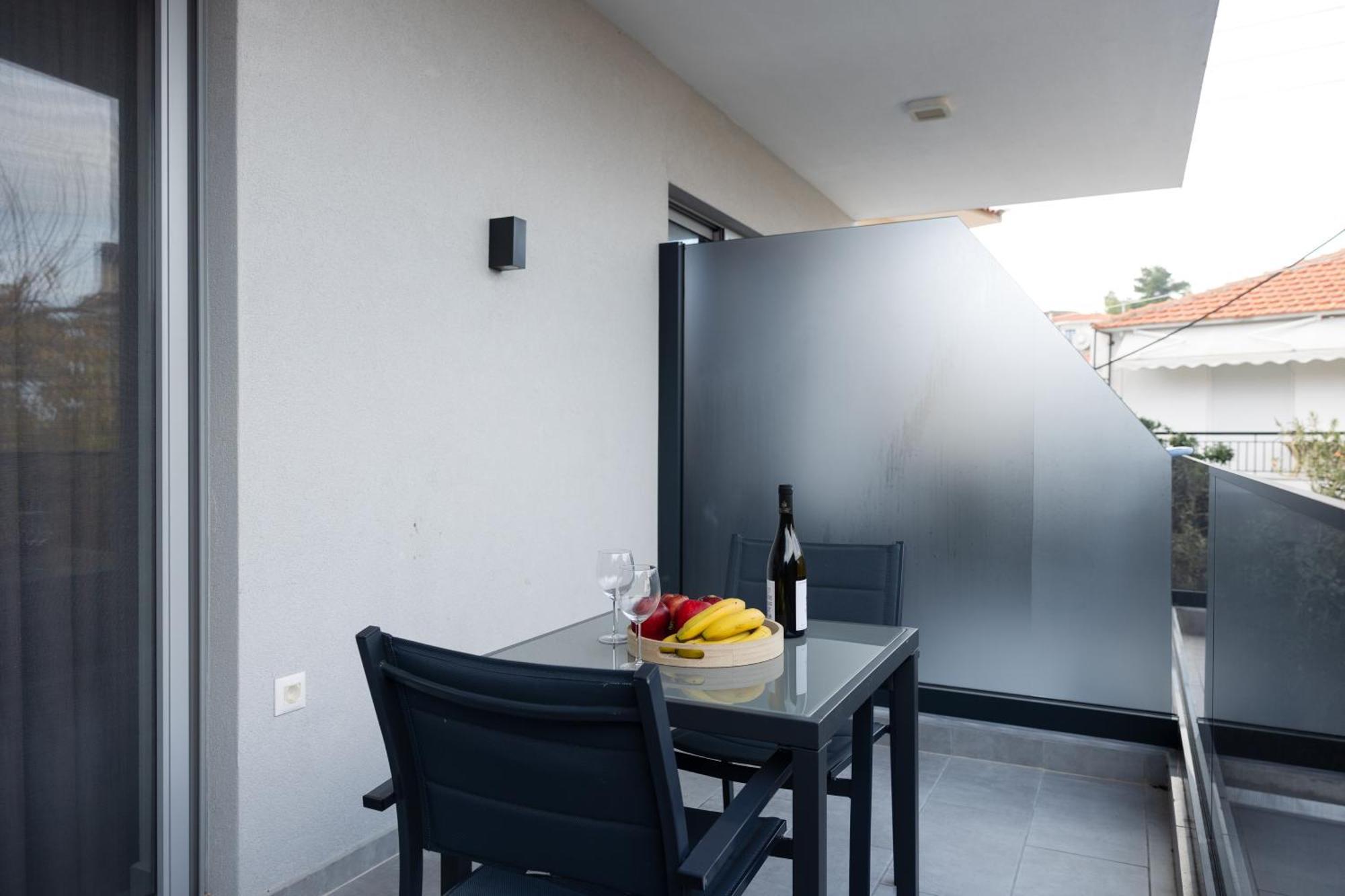 Avgerinos Apartments โปไลโครโน ภายนอก รูปภาพ