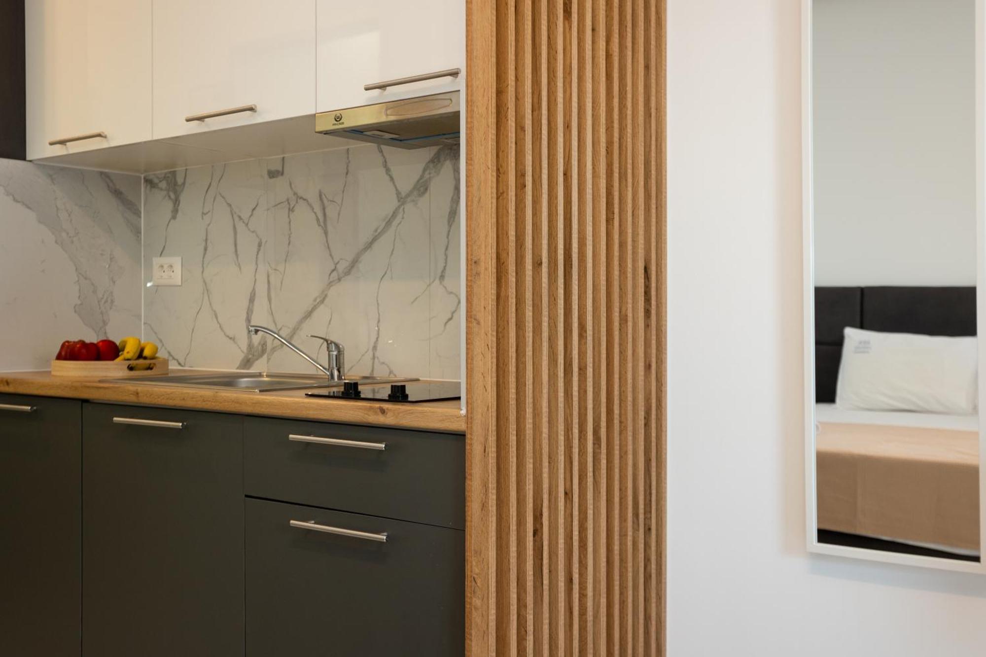 Avgerinos Apartments โปไลโครโน ภายนอก รูปภาพ