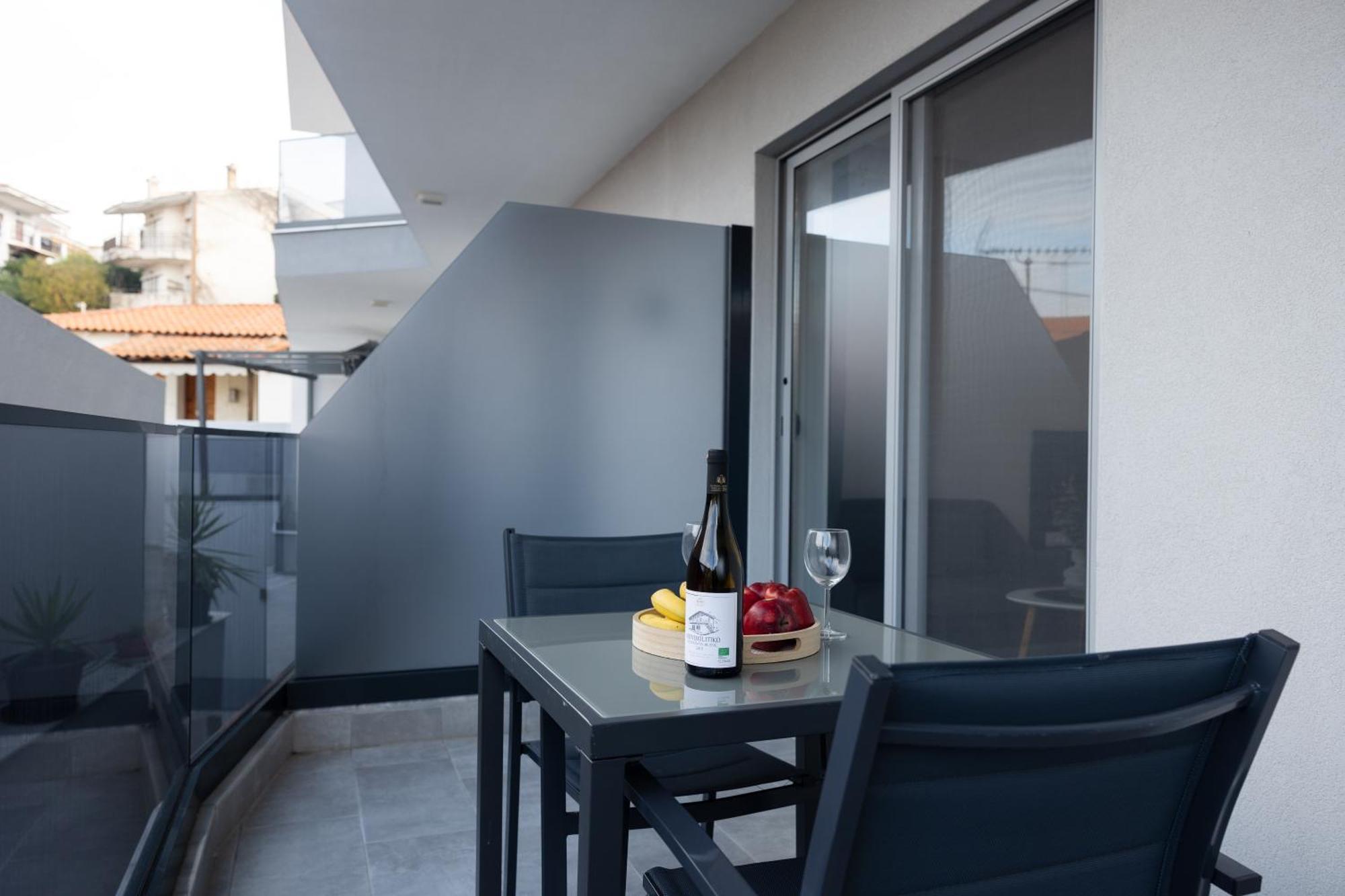 Avgerinos Apartments โปไลโครโน ภายนอก รูปภาพ