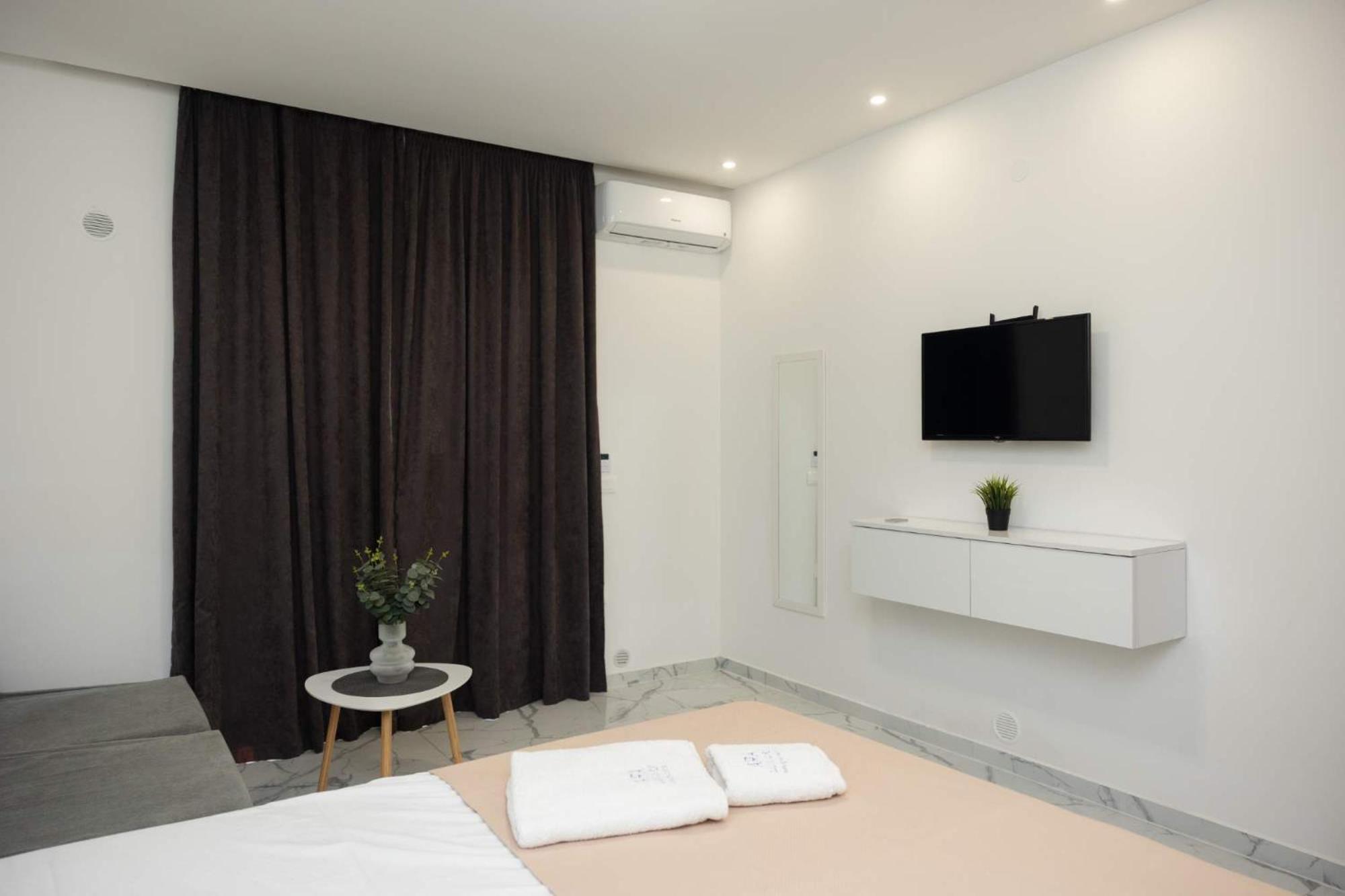 Avgerinos Apartments โปไลโครโน ภายนอก รูปภาพ