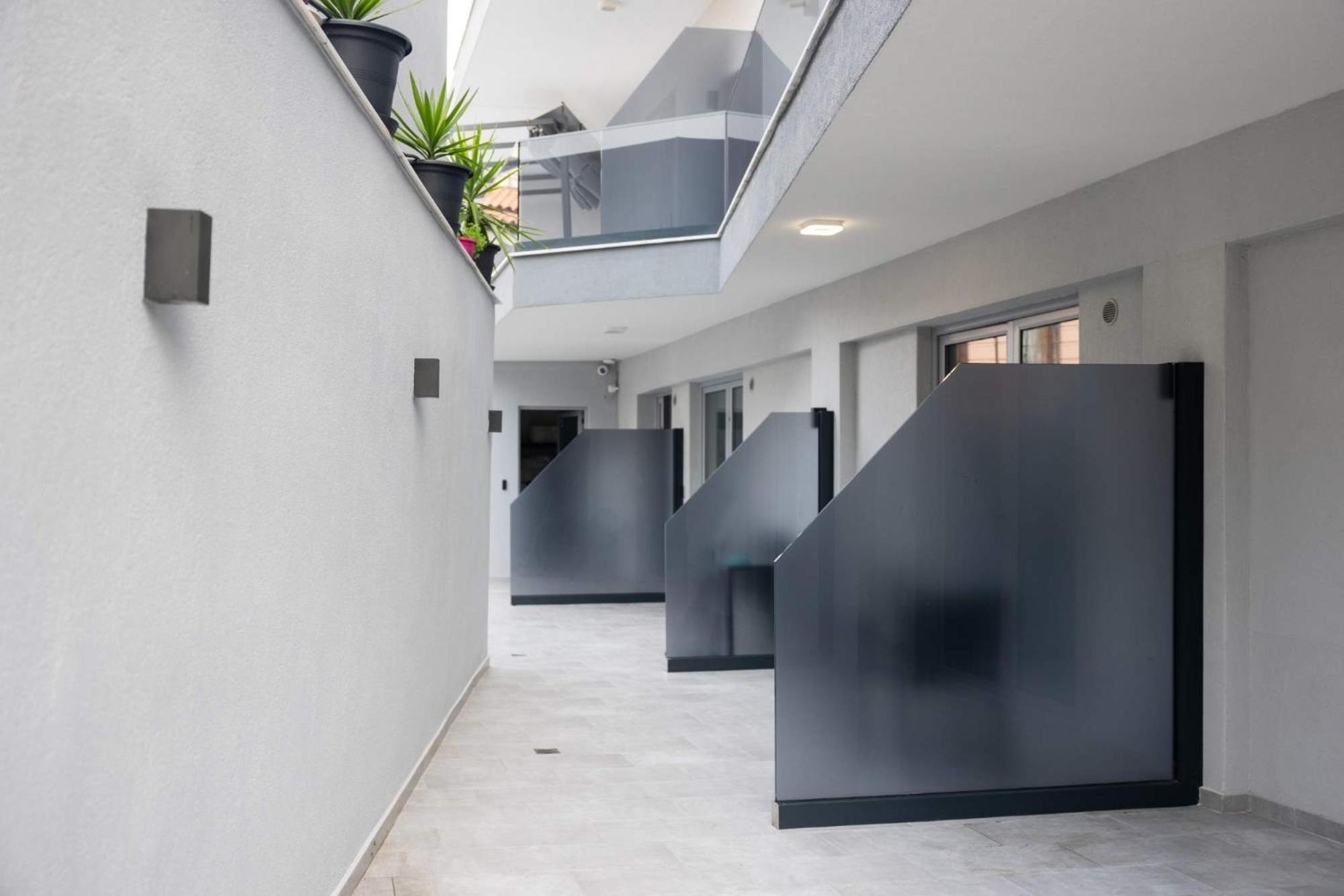 Avgerinos Apartments โปไลโครโน ภายนอก รูปภาพ
